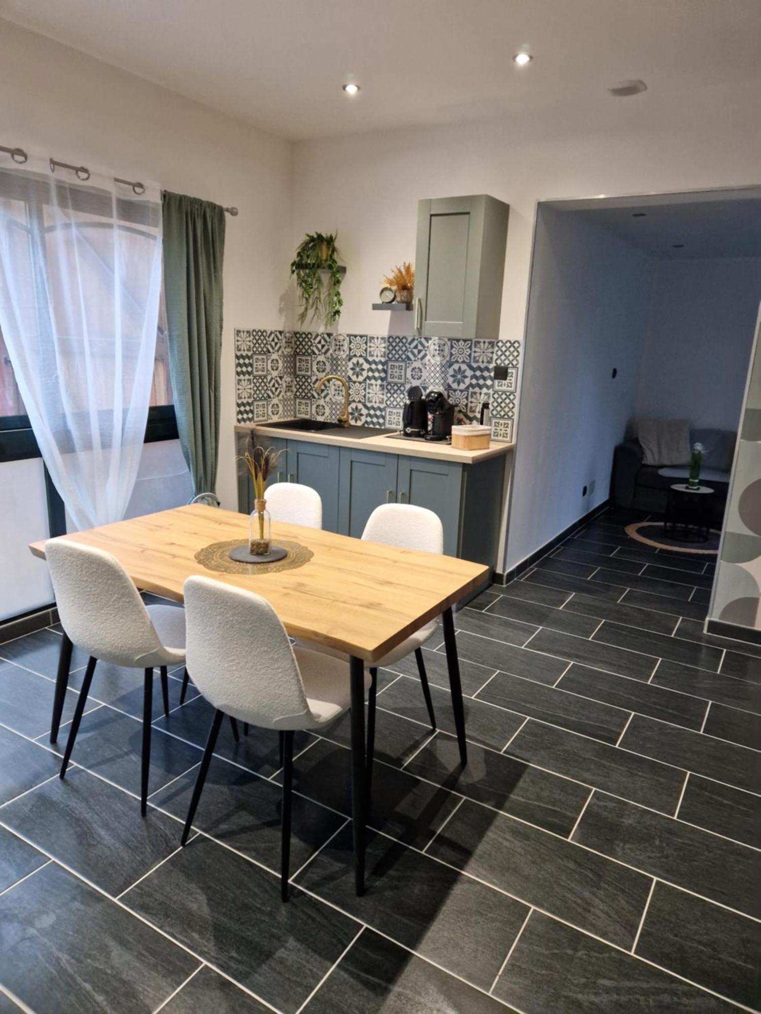 Grand Studio 2 Personnes Saint-Amand-Mont-Rond Exterior foto